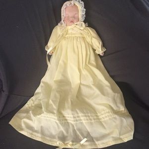 Gorgeous Ashton-Drake doll